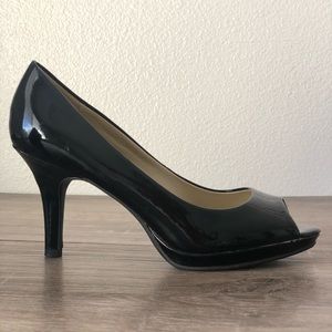 Bandolino 3” Patent Leather Peep Toe Heels